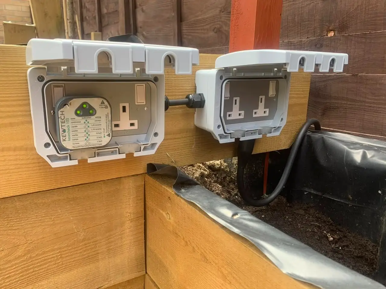 air con installation 3 - DLN Electrical