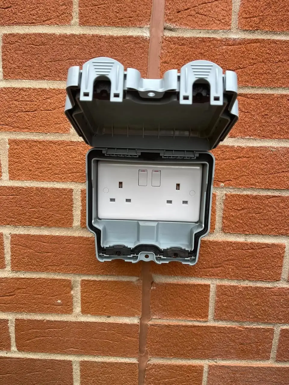 oakham 2 - DLN Electrical